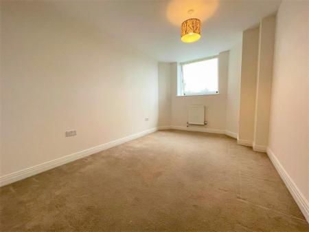 2 bedroom Flat to let in Skyline Apartments, Stevenage, SG1