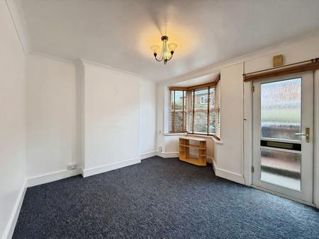 2 bedroom Terraced House to let in Highbury Road, Hitchin, SG4