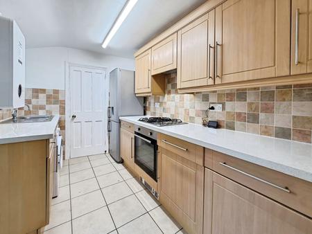 2 bedroom Terraced House to let in Highbury Road, Hitchin, SG4