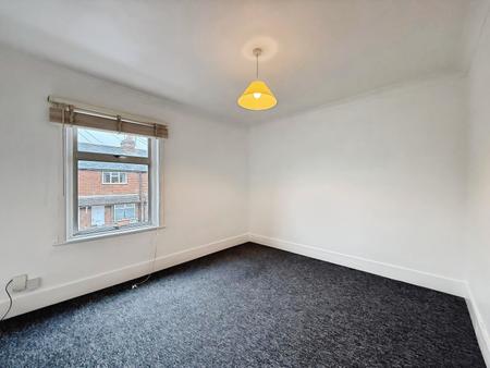 2 bedroom Terraced House to let in Highbury Road, Hitchin, SG4