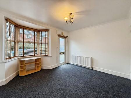 2 bedroom Terraced House to let in Highbury Road, Hitchin, SG4