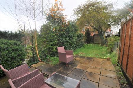 2 bedroom Terraced House to let in Highbury Road, Hitchin, SG4