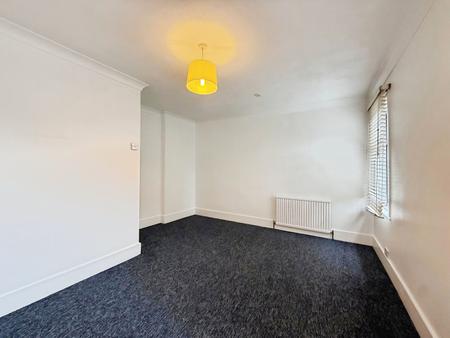2 bedroom Terraced House to let in Highbury Road, Hitchin, SG4