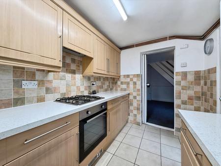 2 bedroom Terraced House to let in Highbury Road, Hitchin, SG4