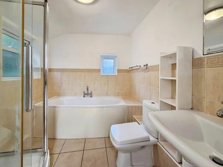 2 bedroom Terraced House to let in Highbury Road, Hitchin, SG4