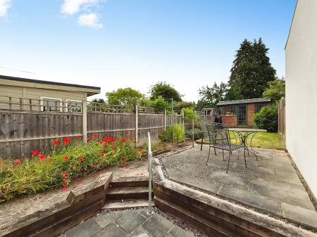 2 bedroom Detached house to let in Periwinkle Lane, Hitchin, SG5