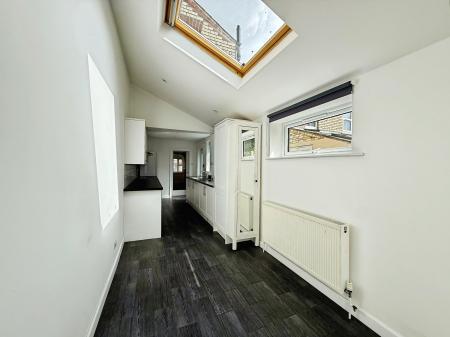 2 bedroom Detached house to let in Periwinkle Lane, Hitchin, SG5