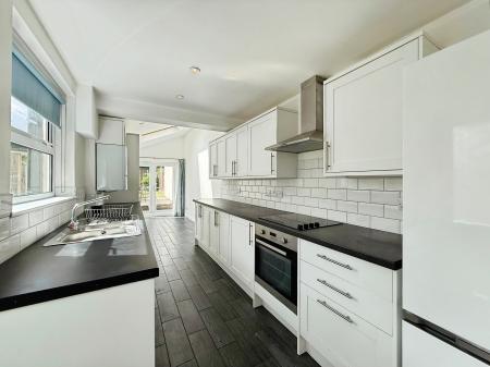 2 bedroom Detached house to let in Periwinkle Lane, Hitchin, SG5