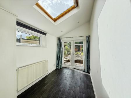 2 bedroom Detached house to let in Periwinkle Lane, Hitchin, SG5