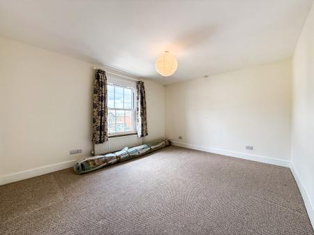 2 bedroom Detached house to let in Periwinkle Lane, Hitchin, SG5