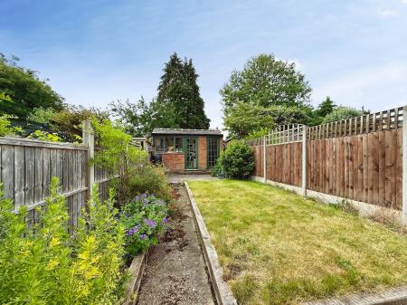 2 bedroom Detached house to let in Periwinkle Lane, Hitchin, SG5