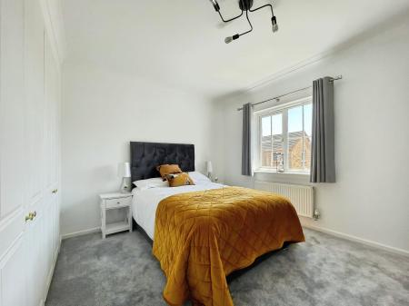 4 bedroom Detached house to let in Brunel Drive, Biggleswade, SG18
