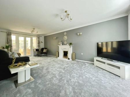 4 bedroom Detached house to let in Brunel Drive, Biggleswade, SG18