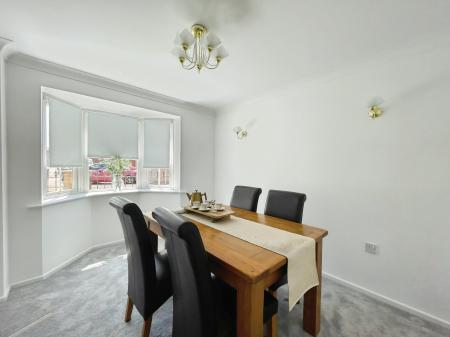 4 bedroom Detached house to let in Brunel Drive, Biggleswade, SG18