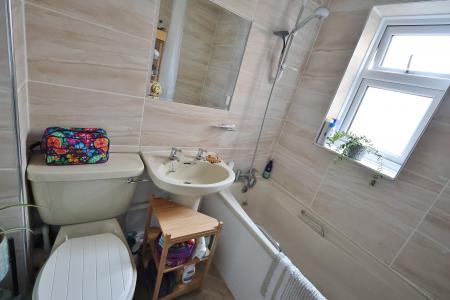 1 bedroom Ground floor maisonette for sale in St. Annes Court, St. Annes Road, Hitchin