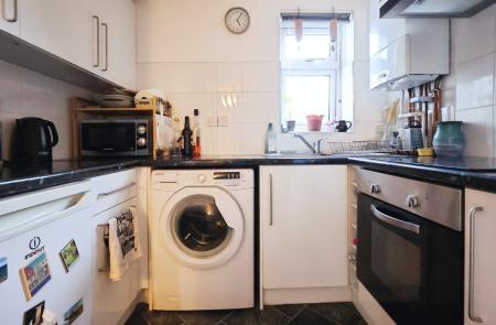 1 bedroom Ground floor maisonette for sale in St. Annes Court, St. Annes Road, Hitchin