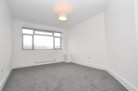 2 bedroom Maisonette to let in Grove Road, Hitchin, SG4