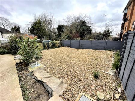2 bedroom Maisonette to let in Grove Road, Hitchin, SG4