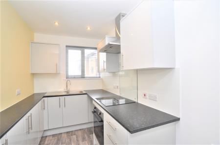 2 bedroom Maisonette to let in Grove Road, Hitchin, SG4