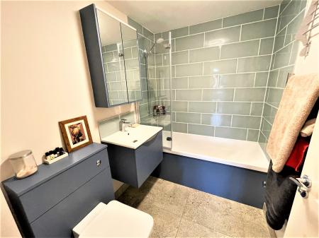 2 bedroom Flat for sale in Coopers Yard, Hitchin