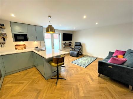 2 bedroom Flat for sale in Coopers Yard, Hitchin