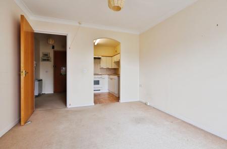 1 bedroom Flat for sale in Regal Court, Bancroft, Hitchin