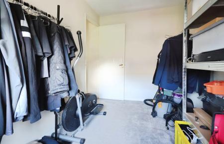 3 bedroom Semi-detached house for sale in Laxton Close, Luton