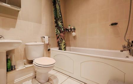 2 bedroom Flat for sale in Nursery Court, Nevells Yard, Letchworth