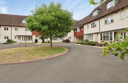 2 bedroom Flat for sale in Nursery Court, Nevells Yard, Letchworth