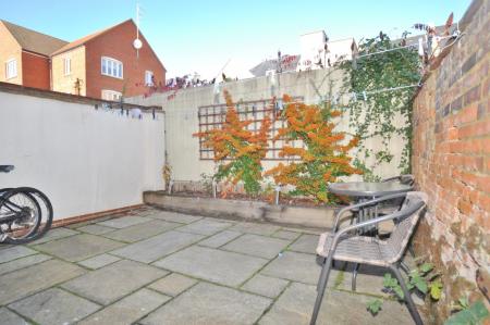 2 bedroom End of terrace house to let in Kempe Mews, Tilehouse Street, Hitchin, SG5