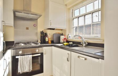 2 bedroom End of terrace house to let in Kempe Mews, Tilehouse Street, Hitchin, SG5