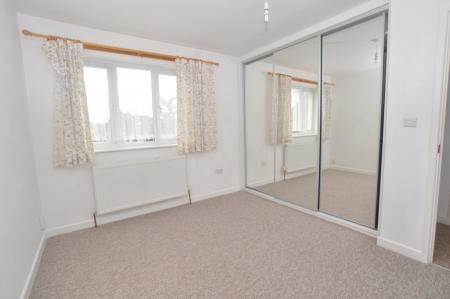 2 bedroom Flat to let in Regent Street, Stotfold, SG5