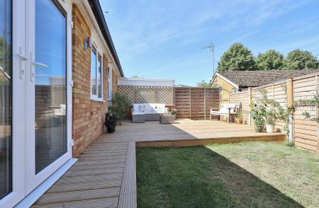 2 bedroom Bungalow for sale in Orchard Way, Breachwood Green