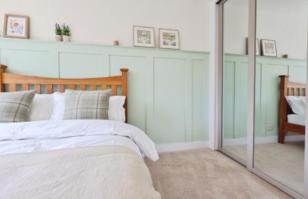 2 bedroom Bungalow for sale in Orchard Way, Breachwood Green