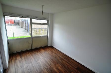 1 bedroom Flat to let in Woolgrove Court, Woolgrove Road, Hitchin, SG4
