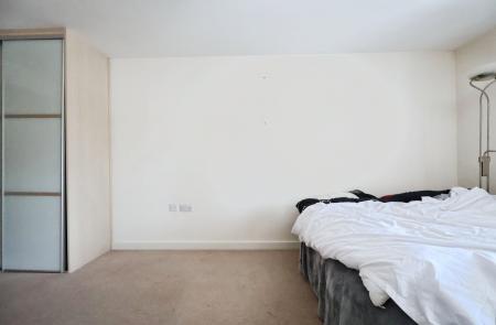 1 bedroom Flat for sale in Elderflower House, Whinbush Road, Hitchin