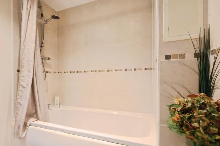 1 bedroom Flat for sale in Elderflower House, Whinbush Road, Hitchin