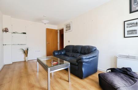 1 bedroom Flat for sale in Elderflower House, Whinbush Road, Hitchin
