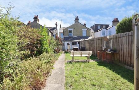 3 bedroom Semi-detached house for sale in Ickleford Road, Hitchin
