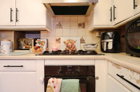 3 bedroom Semi-detached house for sale in Ickleford Road, Hitchin