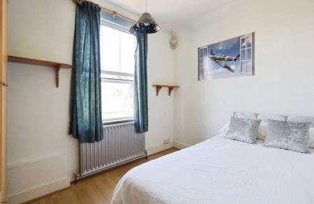 3 bedroom Semi-detached house for sale in Ickleford Road, Hitchin