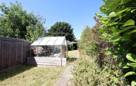 3 bedroom Semi-detached house for sale in Ickleford Road, Hitchin