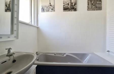 3 bedroom Semi-detached house for sale in Ickleford Road, Hitchin