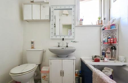3 bedroom Semi-detached house for sale in Ickleford Road, Hitchin