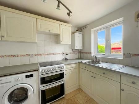 2 bedroom Terraced House to let in London Row, Arlesey, SG15
