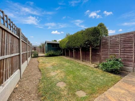2 bedroom Terraced House to let in London Row, Arlesey, SG15