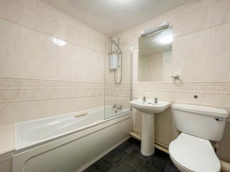2 bedroom Terraced House to let in London Row, Arlesey, SG15