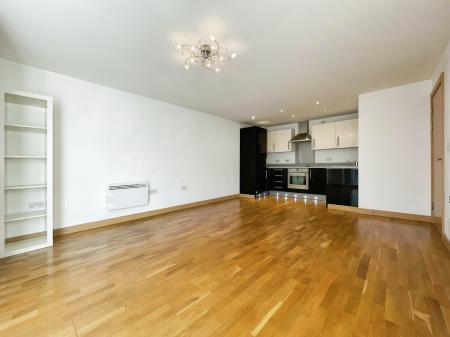2 bedroom Flat to let in Johnson Place, Walsworth Rd, Hitchin, SG4