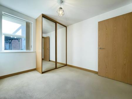 2 bedroom Flat to let in Johnson Place, Walsworth Rd, Hitchin, SG4