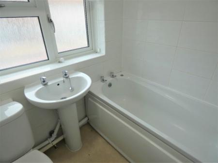 3 bedroom Terraced House to let in Cholwell Road, Stevenage, SG2